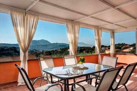 Gocce Villas - Villa De Flores Country Style Villa With Pool 마사루브렌세 외부 사진