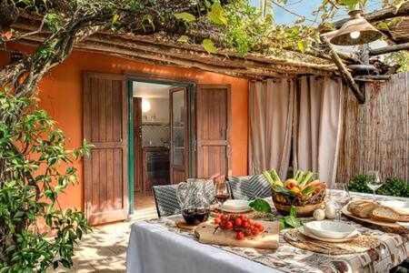 Gocce Villas - Villa De Flores Country Style Villa With Pool 마사루브렌세 외부 사진
