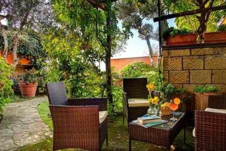 Gocce Villas - Villa De Flores Country Style Villa With Pool 마사루브렌세 외부 사진
